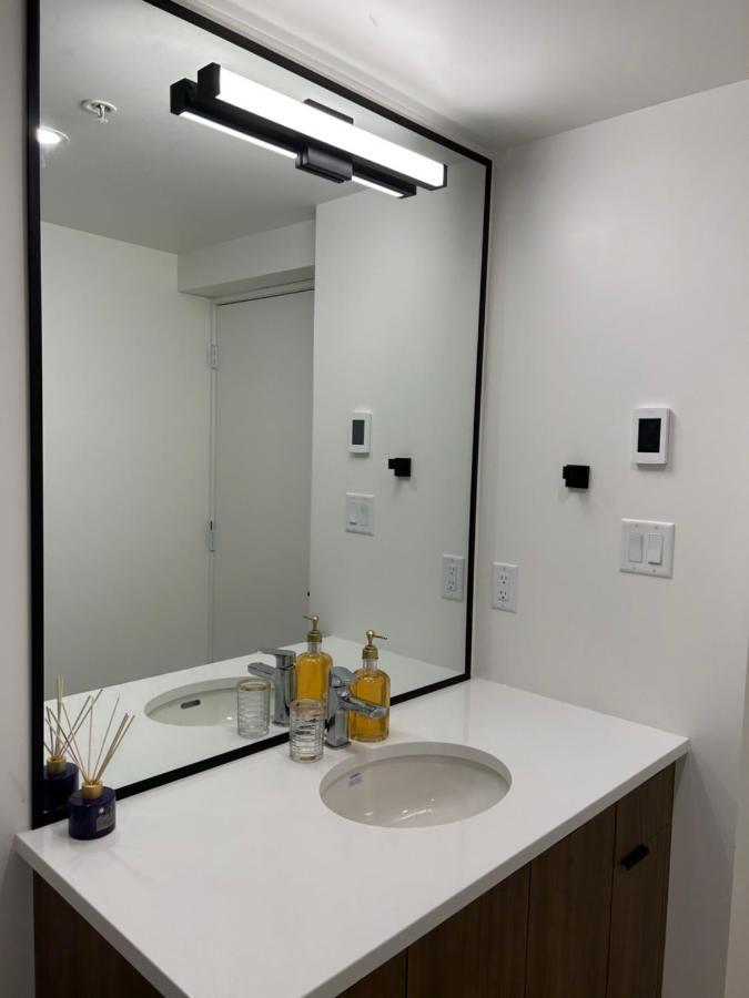 Victoria Private Studio Suite Colwood Екстер'єр фото