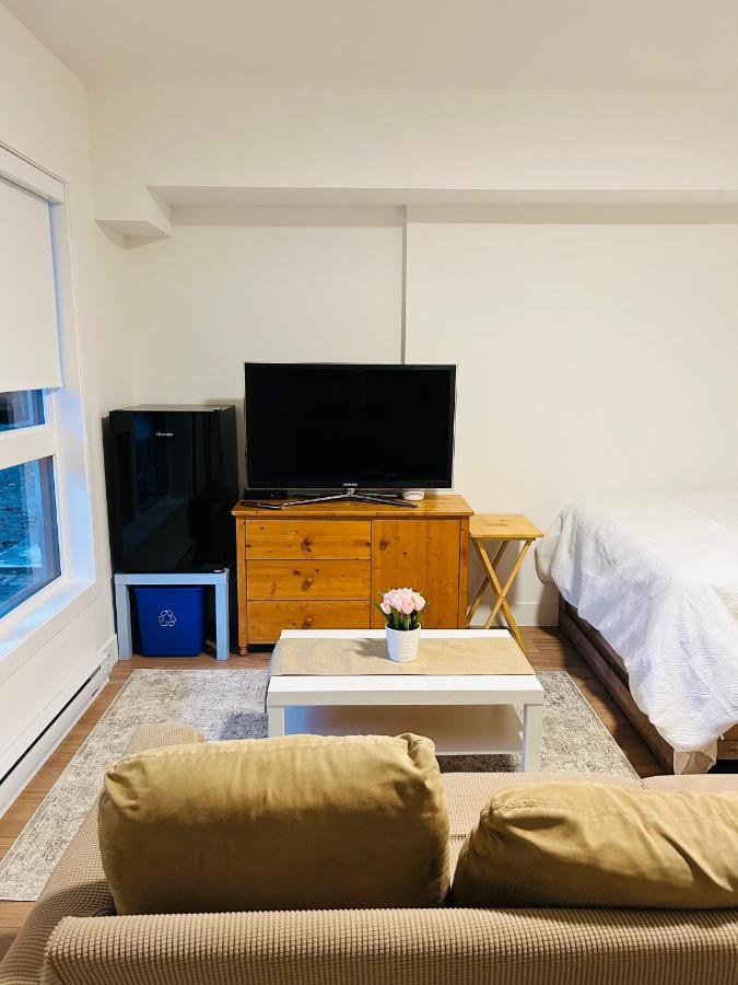 Victoria Private Studio Suite Colwood Екстер'єр фото